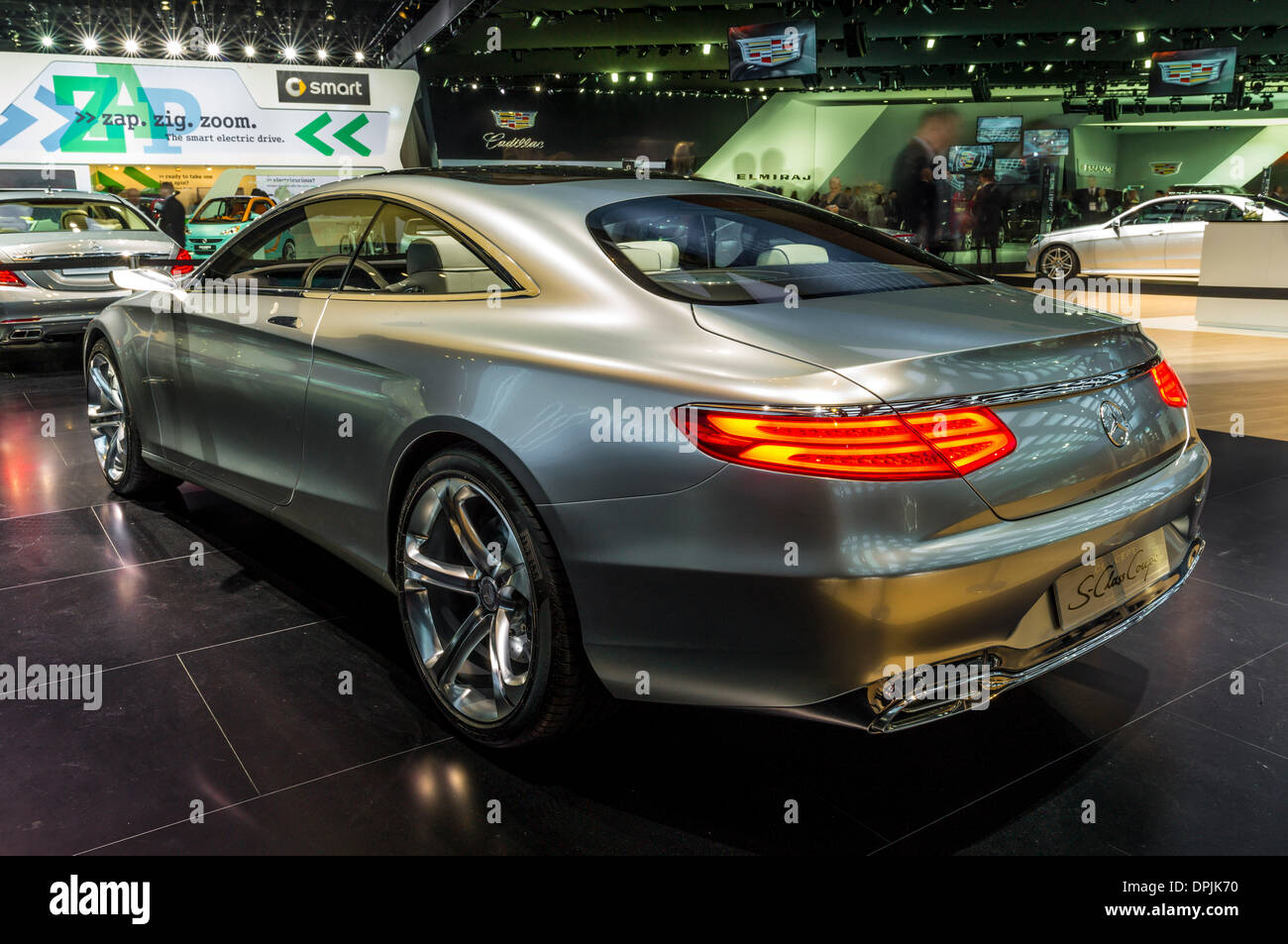 Mercedes Benz Klasse Stockfotos Und Bilder Kaufen Alamy