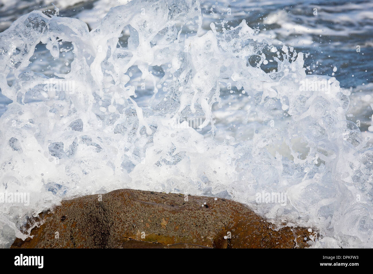Wellen, die auf dem Kantabrischen Meer. Asturias.Spain Stockfoto