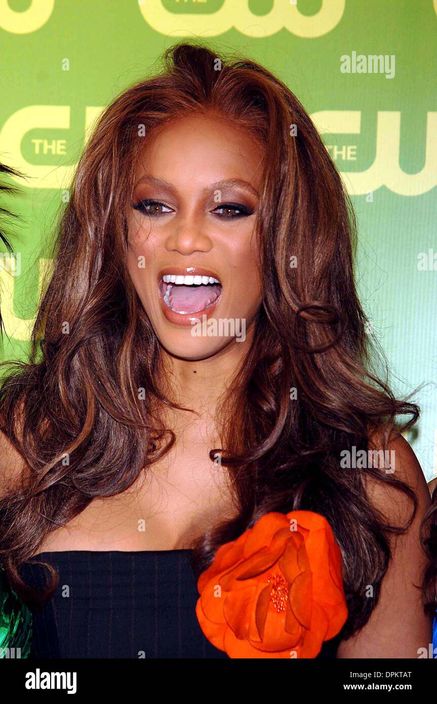 18. Mai 2006 - New York, New York, USA - K47934AR. Der CW Upfront rot Carpet.Madison Square Garden, New York... 18.05.2006. ANDREA RENAULT / 2006. (Kredit-Bild: © Globe Photos/ZUMAPRESS.com) Stockfoto