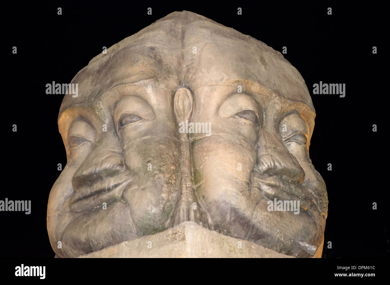 Riesige Buddha-Kopf-statue Stockfoto