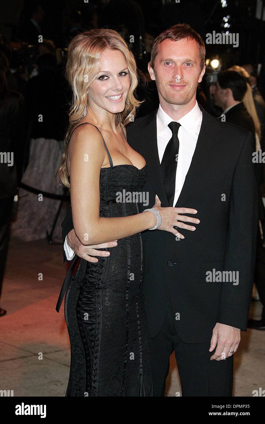 28. März 2006 - West Hollywood, LOS ANGELES, USA - MONET MAZUR & Gast. SCHAUSPIELERIN. VANITY FAIR PARTY 2006.MORTONS, WEST HOLLYWOOD, LOS ANGELES, USA. LAQ66188. K47133.03-05-2006. (Kredit-Bild: © Globe Photos/ZUMAPRESS.com) Stockfoto