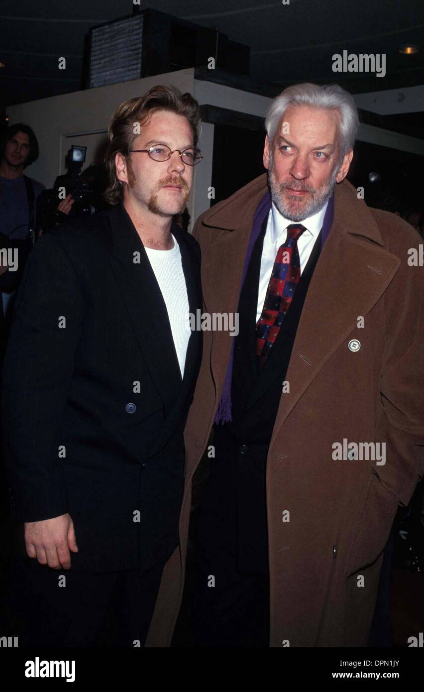 21. März 2006 -. KIEFER SUTHERLAND UND VATER DONALD SUTHERLAND 1995. LISA ROSE-PHOTOS(Credit Image: © Globe Photos/ZUMAPRESS.com) Stockfoto