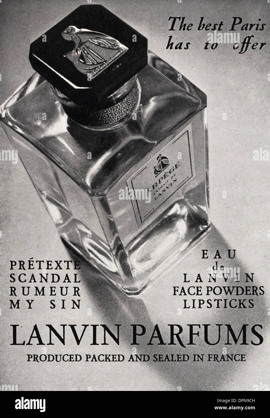 1950er Jahre Werbung Werbung französisches Parfüm von LANVIN PARFUMS Paris Frankreich. Anzeige in Womens Fashion-Magazin ca. 1952. Stockfoto