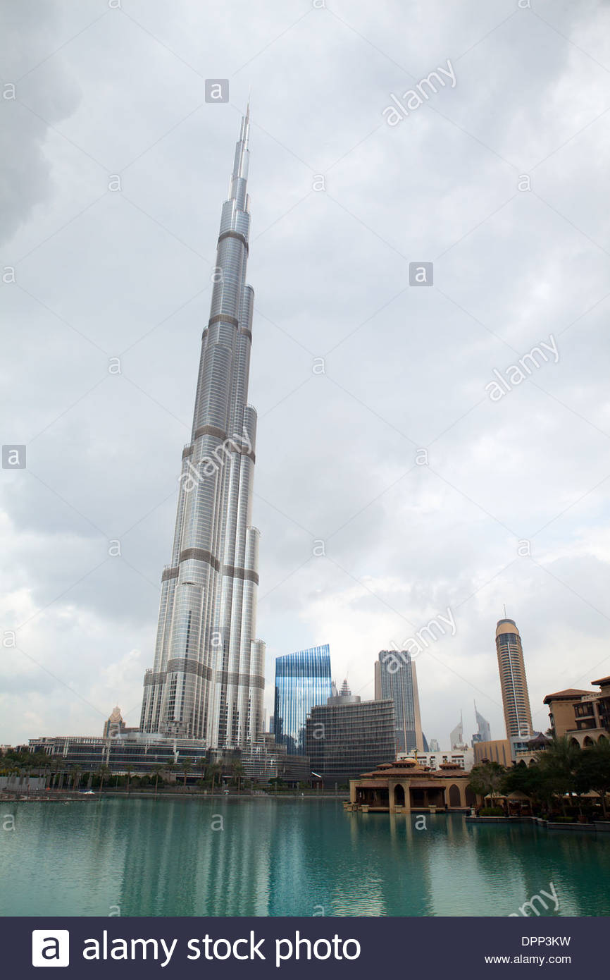 Burj Khalifa (Dubai, Vereinigte Arabische Emirate) - weltweit höchste Gebäude (Stand Januar 2014); Das Gebäude besitzt mehrere Weltrekorde. Stockfoto