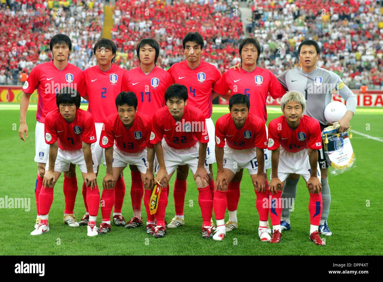 14. Juni 2006 - WM, Frankfurt am Main - K48286. KOREA GEGEN TOGO. WM-STADION, FRANKFURT AM MAIN, DEUTSCHLAND. 13.06.2006. STEWART KENDALL - - 2006.KOREA REPUBLIK TEAMGRUPPE. (Kredit-Bild: © Globe Photos/ZUMAPRESS.com) Stockfoto