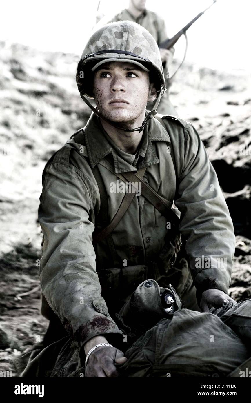 24. Oktober 2006 - K50402ES.'' Flags of Our Fathers ". Von John geliefert Â "DocÃ" Bradley (Ryan Phillippe, im Bild) gehörte zu den Flag-Raisers auf Iwo Jima, aber später im Leben, wurde des Kriegs ein Tabu-Thema in seiner Heimat. Sein Sohn, James Bradley, würde später über seinen Vater in das meistverkaufte Buch Flags of Our Fathers schreiben. (Kredit-Bild: © Globe Photos/ZUMAPRESS.com) Stockfoto