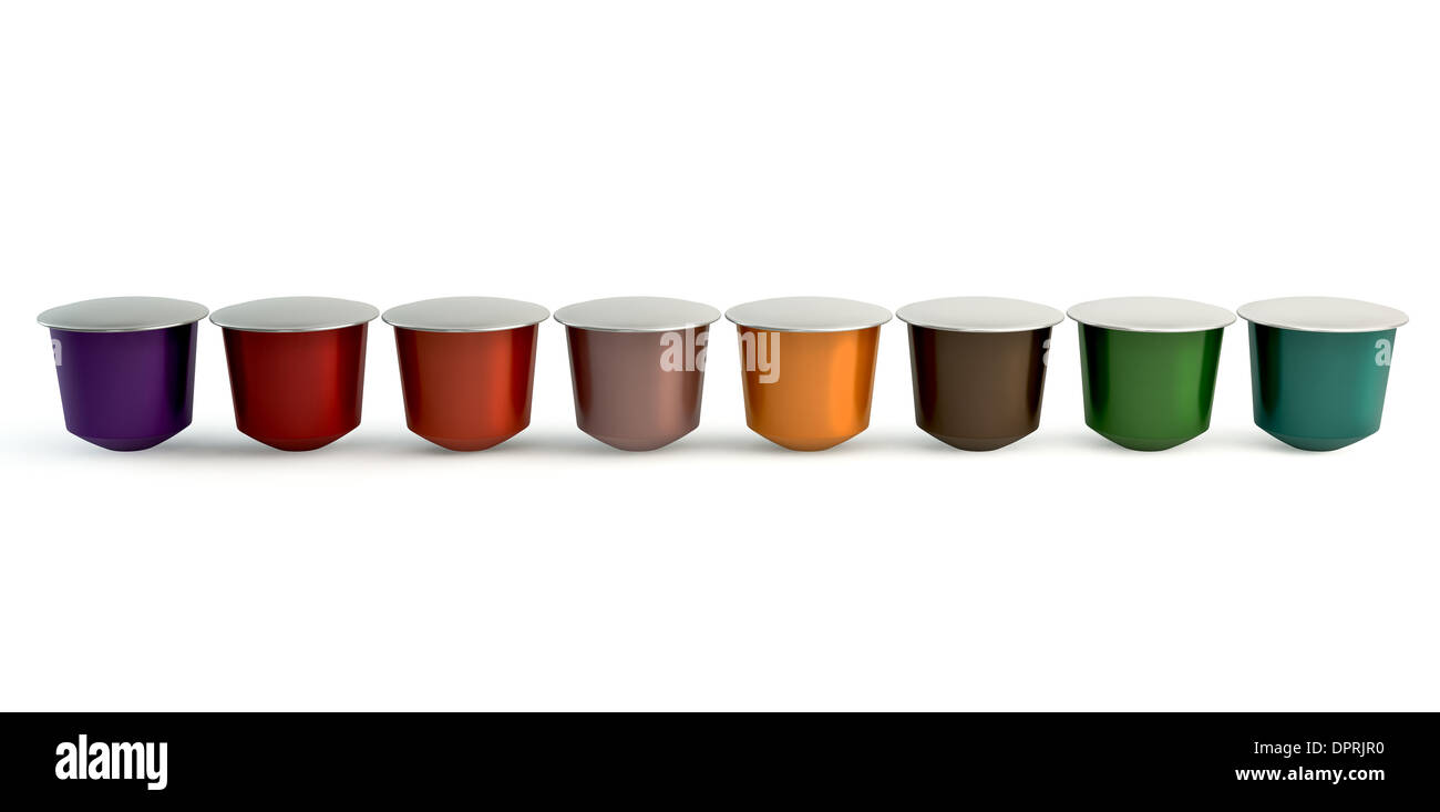 Eine Sammlung von bunten instant-Espresso-Kaffee-Kapseln mit Folie auf einem weißen Hintergrund versiegelt Stockfoto