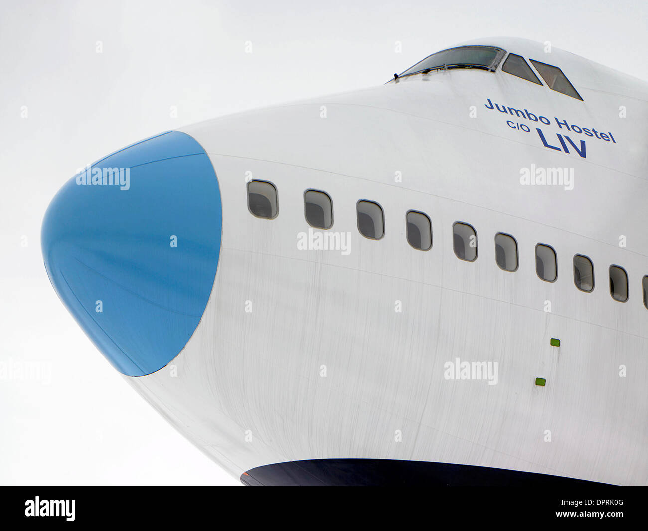 13. März 2009 - Stockholm, Schweden - die Welt ist erste "Jumbo Hostel' am Flughafen Stockholm Arlanda. Das Flugzeug, eine stillgelegte Modell Jumbo-Jet 747-200 im Jahr 1976 erbaut wurde zuletzt von Transjet, eine schwedische Fluggesellschaft betrieben, die im Jahr 2002 in Konkurs ging. Es wurde ursprünglich für Singapore Airlines und später serviert mit legendären Pan Am und vom Hotelier Oscar Dios erworben wurde. Die "Host Stockfoto