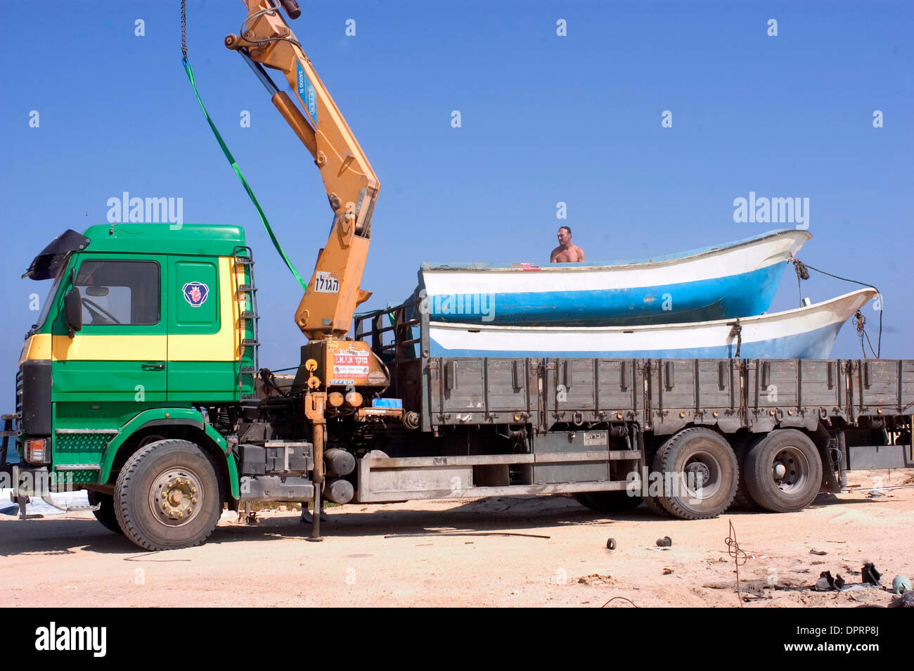 31. Dezember 2008 - Gaza-Streifen, Israel - Eli Sinai, wurde die letzte bewohnte Siedlung im Gaza-Streifen aus Gazastreifen evakuiert. Heute leben 50 Familien der ehemaligen Eli Sinai Bewohner noch immer als Flüchtlinge in Zelten außerhalb eine beliebte Raststätte am Eingang in der israelischen Negev-Wüste in der Nähe von Kibbuz Yad Mordechai, der seinen Mitgliedern gab Erlaubnis Eli Sinai evakuierten vorübergehend niederlassen Stockfoto