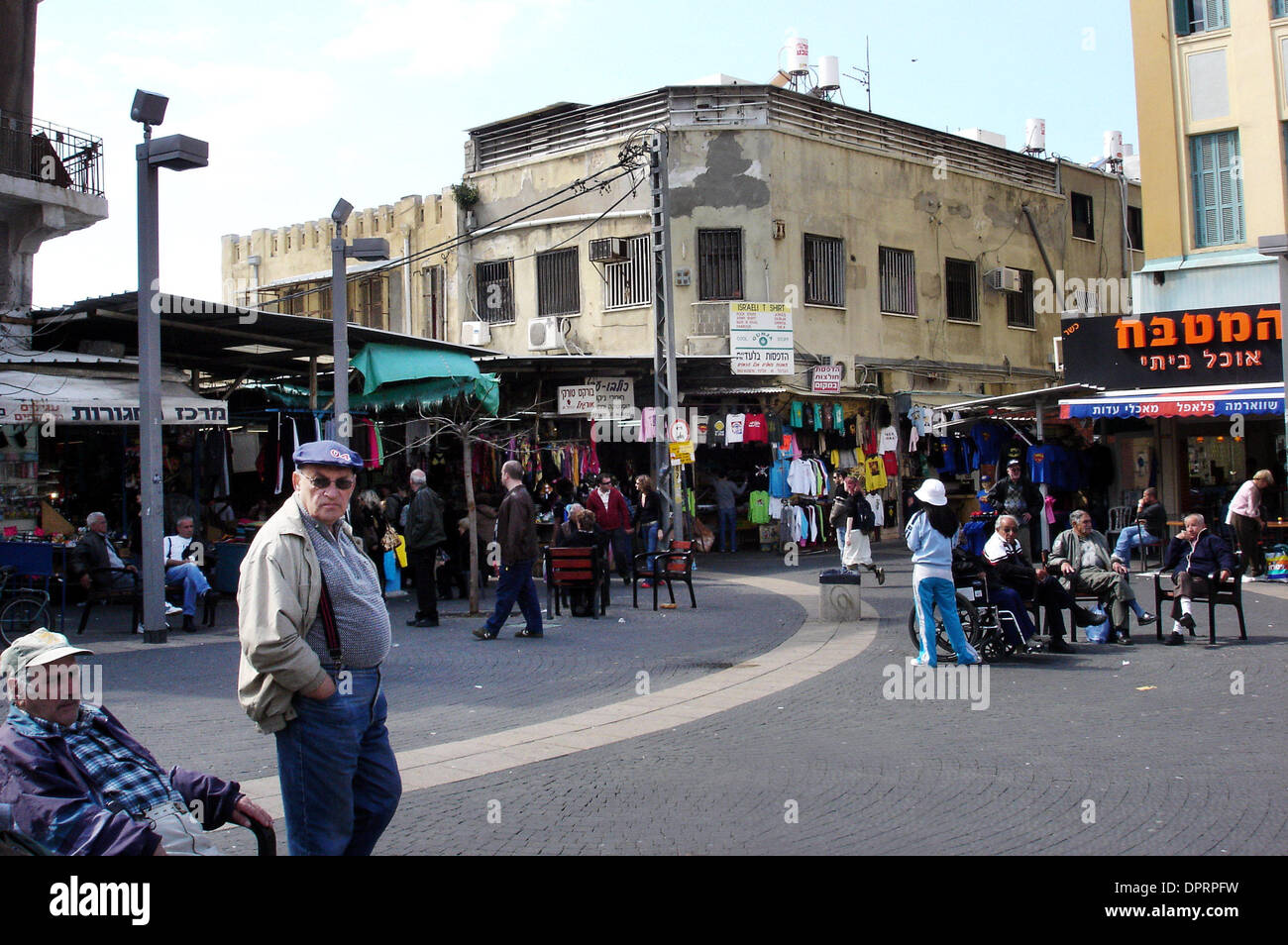 31. Dezember 2008 - Tel Aviv, Israel - Israelis Einkaufen auf dem Carmelmarkt in Tel Aviv, Israel. (Kredit-Bild: © Rafael Ben-Ari/Chamäleons Auge/ZUMA Press) Stockfoto