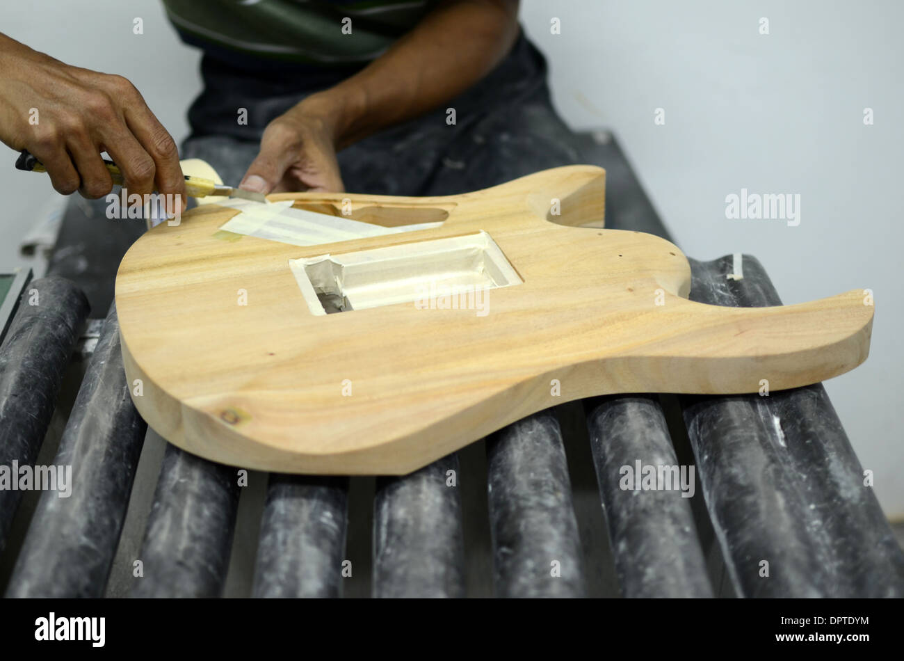 Rick Hanes Gitarren von Sidoarjo, Indonesien wurden als Gitarre des Jahres 2012 benannt Stockfoto