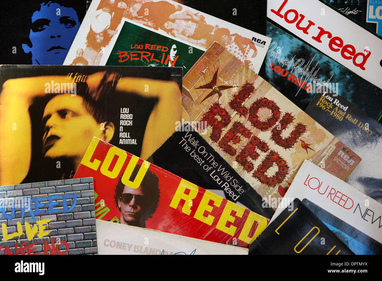 Haufen von Lou Reed Schallplatten Stockfoto