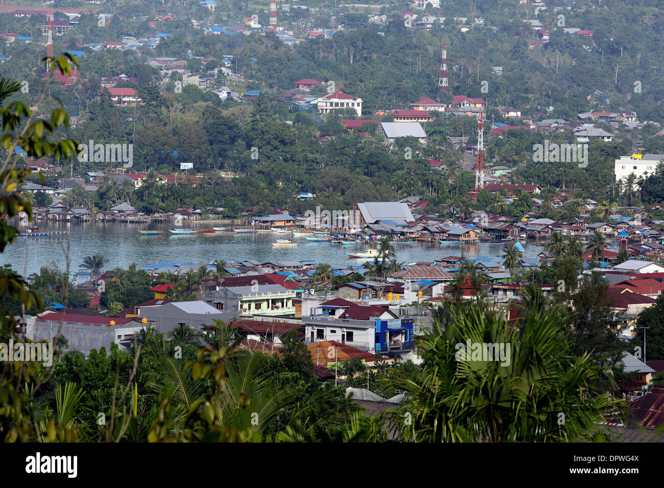 Blick auf Manokwari Hafen in West-Papua Stockfoto