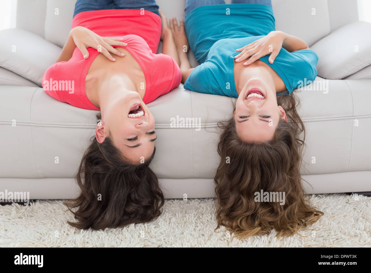 Kopfüber Liegen Stockfotos und -bilder Kaufen - Alamy