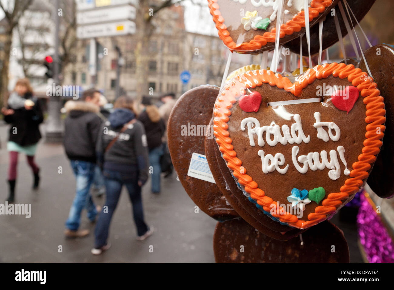 Stolz zu vermarkten Gay Deutsch Lebkuchen zum Verkauf auf dem Weihnachtsmarkt Gay Köln Köln Deutschland Europa Stockfoto