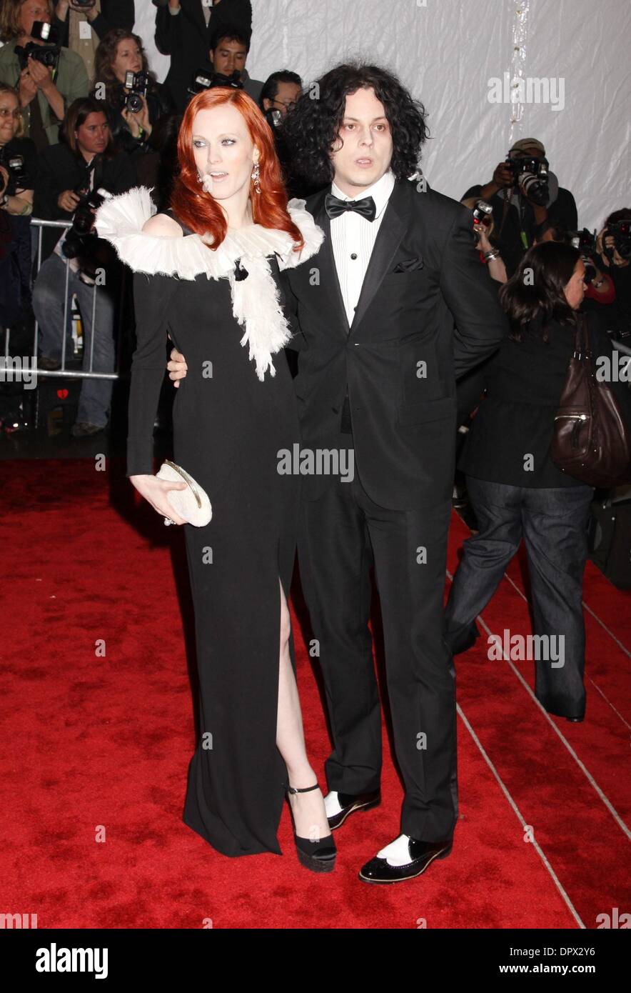Karen Elson And Jack White Stockfotos Und Bilder Kaufen Alamy