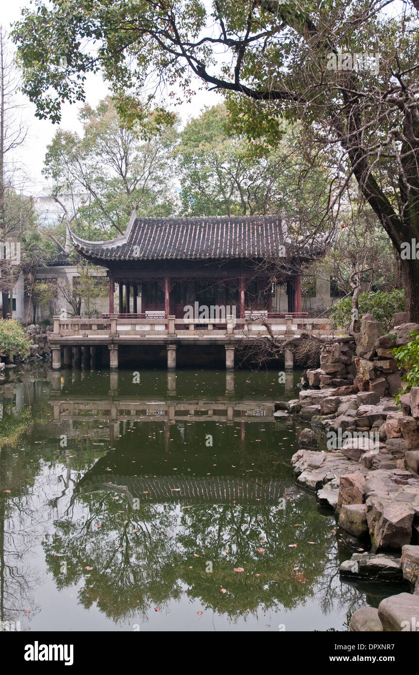 Jiushixuan-Pavillon (neun Löwen Haus) im Yu-Garten in Shanghai, China Stockfoto