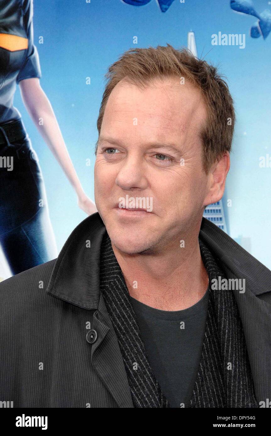 K61378MGE. KIEFER SUTHERLAND während der Premiere des neuen Films von Dreamworks Animation MONSTERS VS ALIENS, statt im Universal Studios Gibson Amphitheatre, am 22. März 2009, in Los Angeles... Foto: Michael Germana - Globe Fotos (Kredit-Bild: © Michael Germana/Globe Photos/ZUMAPRESS.com) Stockfoto