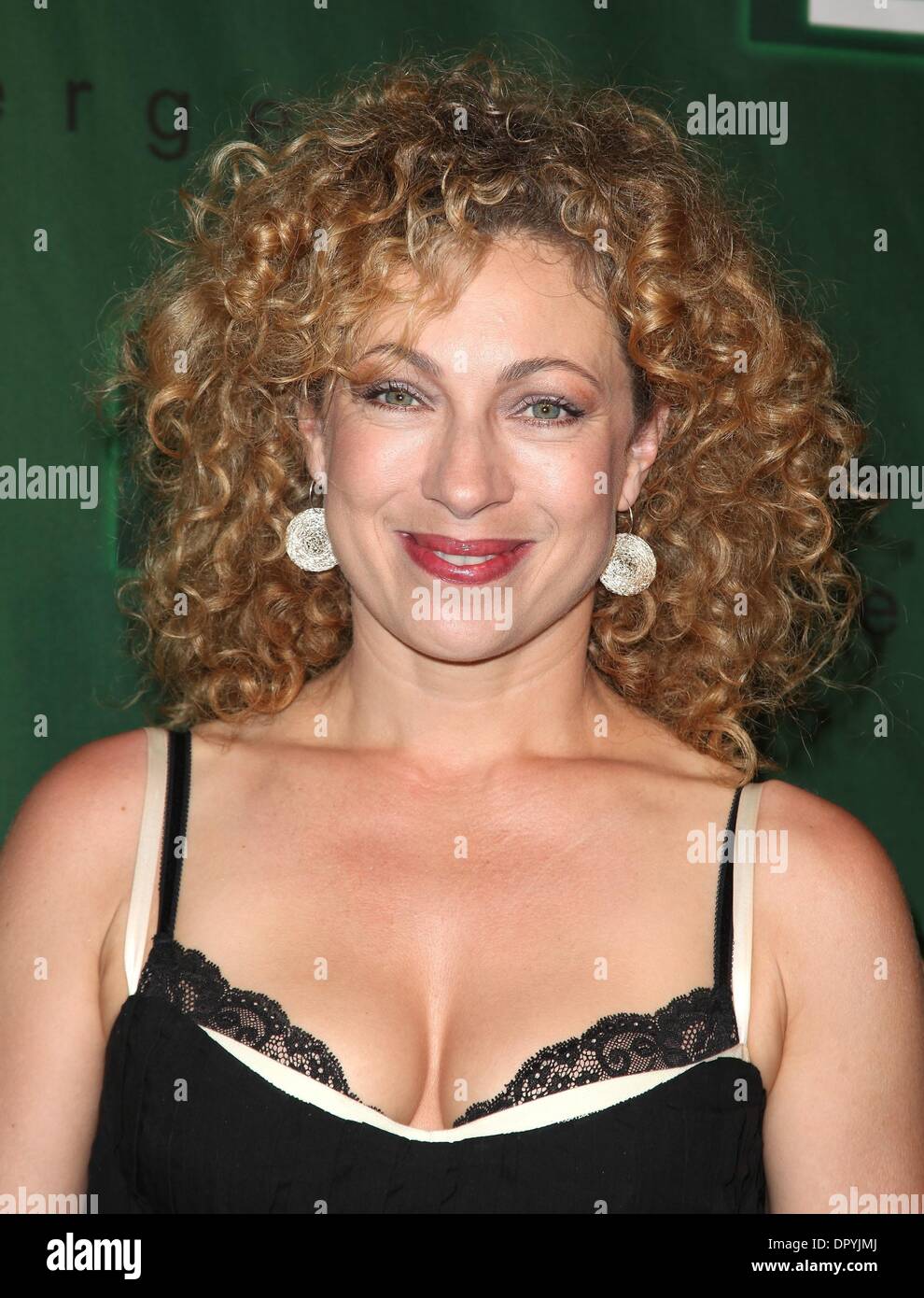 28. März 2009 - Hollywood, Kalifornien, USA - Schauspielerin ALEX KINGSTON ankommen, die er "sagt auf Wiedersehen nach 15 Jahre Party im sozialen statt. (Kredit-Bild: © Lisa O'Connor/ZUMA Press) Stockfoto