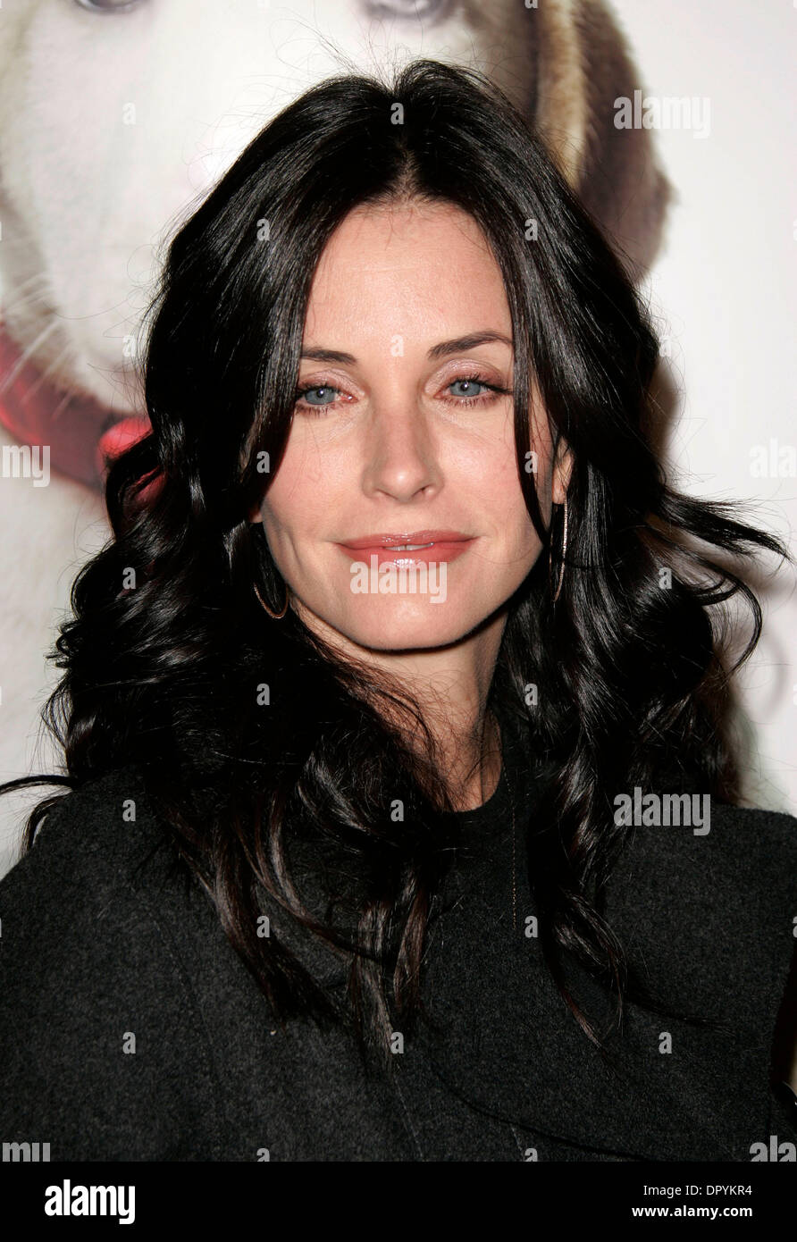 11. Dezember 2008 - Westwood, Kalifornien, USA - Schauspielerin COURTENEY COX-ARQUETTE mit Ankunft in 'Marley & Me' Los Angeles Premiere im Mann Village Theatre statt. (Kredit-Bild: © Lisa O'Connor/ZUMA Press) Stockfoto