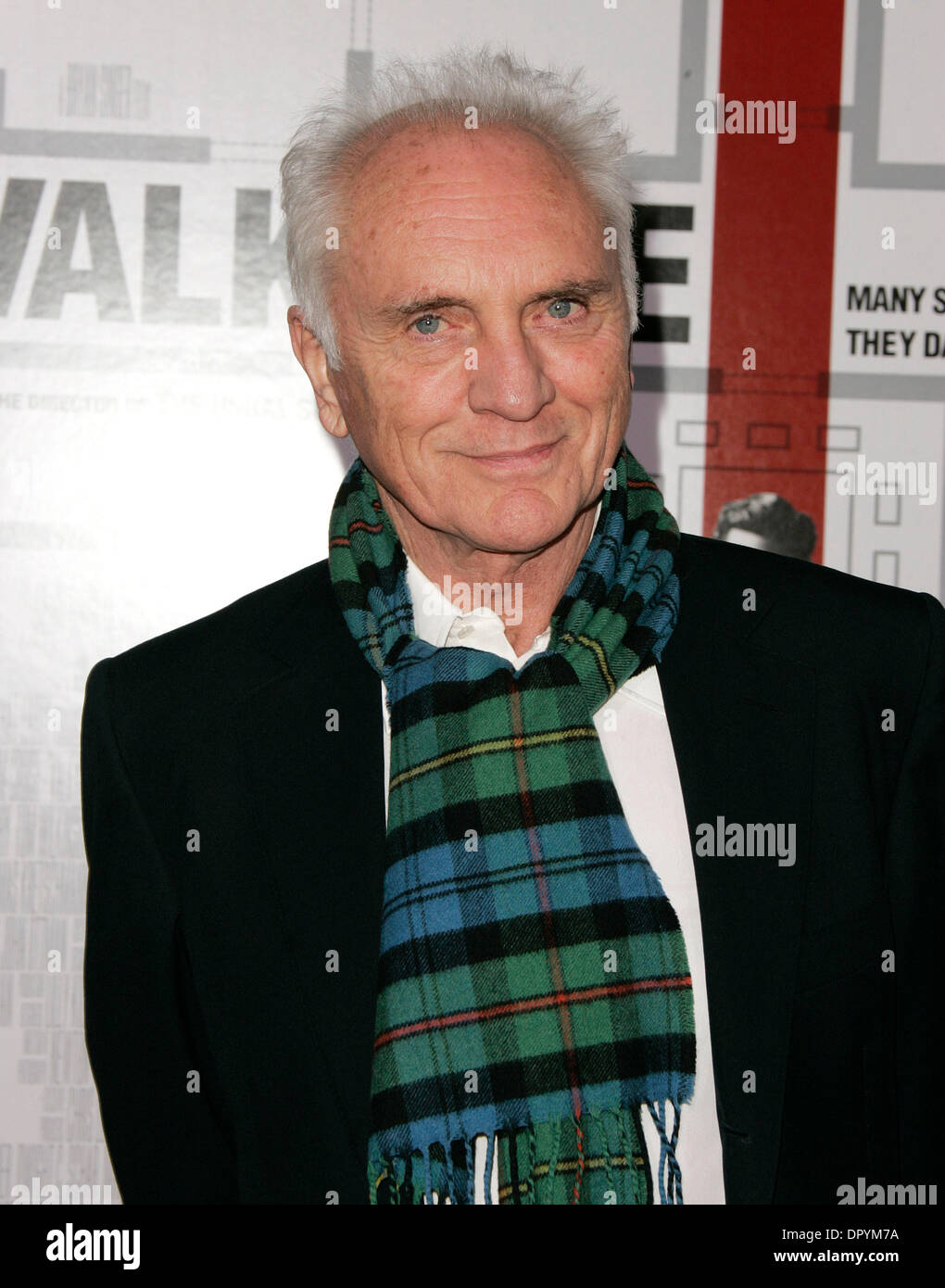 18. Dezember 2008 anlässlich des Regisseurs Guild of America - Los Angeles, Kalifornien, USA - Schauspieler TERENCE STAMP Ankunft in "Walküre" Los Angeles Premiere. (Kredit-Bild: © Lisa O'Connor/ZUMA Press) Stockfoto