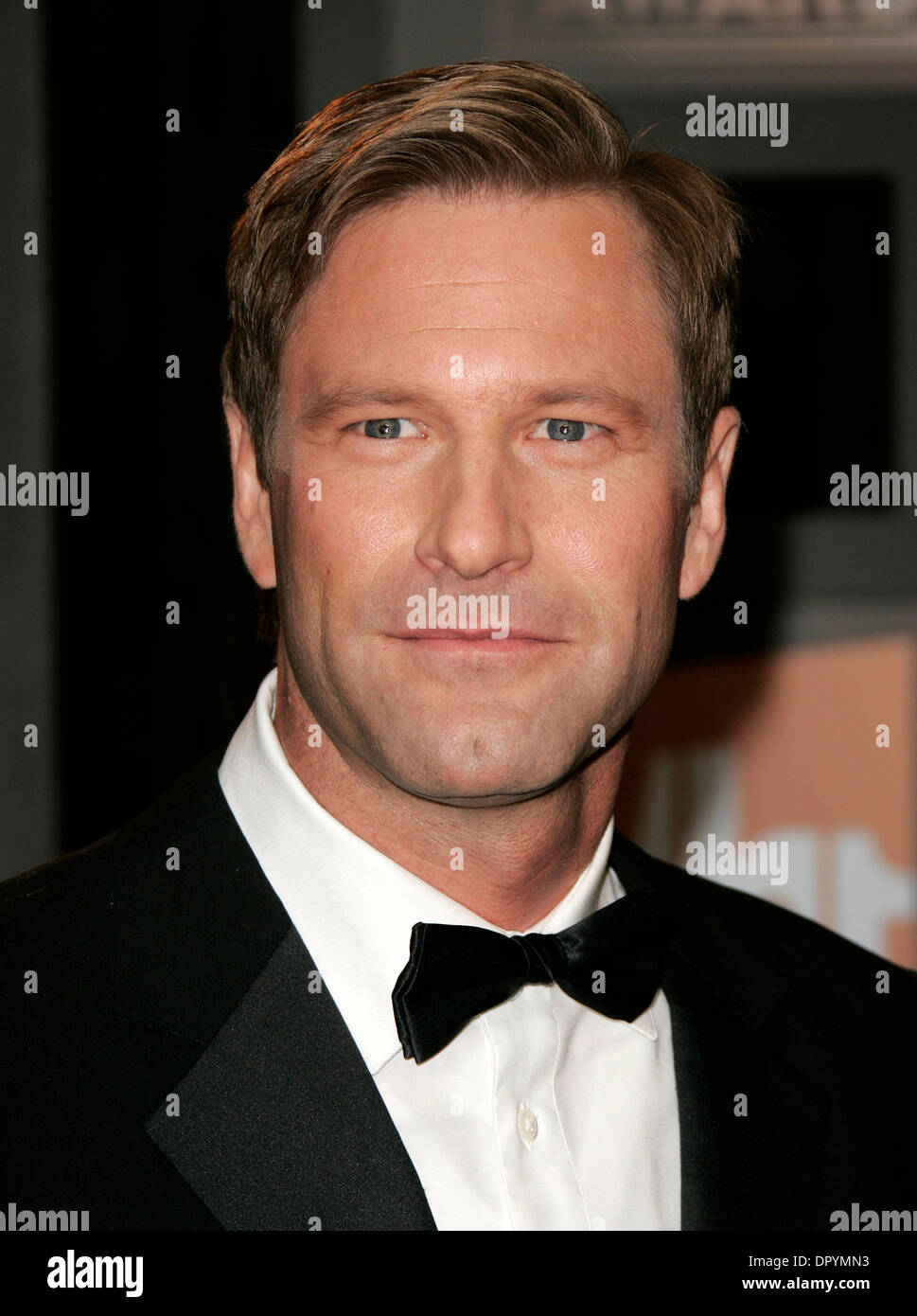 8. Januar 2009 statt - Santa Monica, Kalifornien, USA - Schauspieler AARON ECKHART Ankunft 14. jährlichen Broadcast Critics Awards im Santa Monica Civic Center. (Kredit-Bild: © Lisa O'Connor/ZUMA Press) Stockfoto