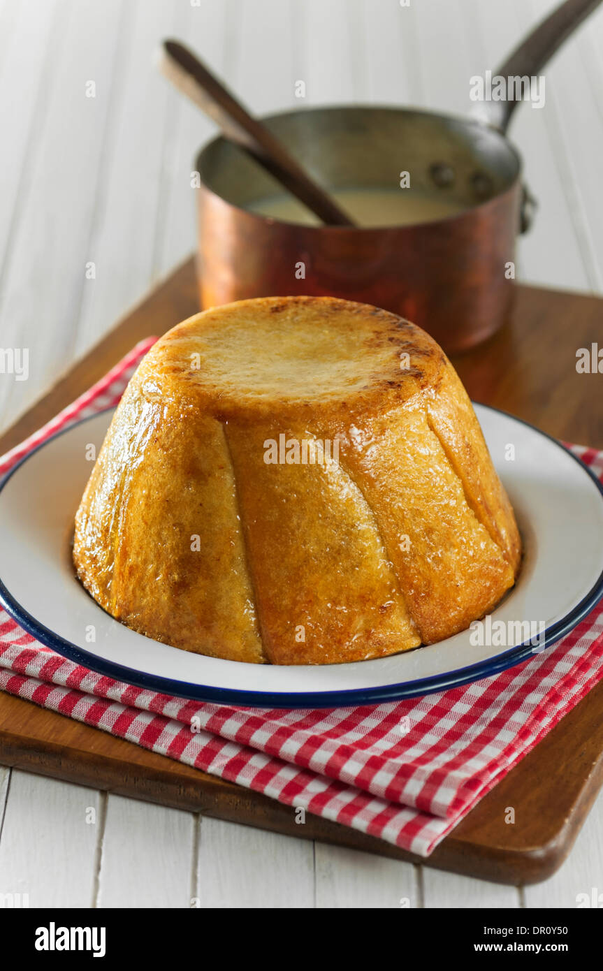 Apfel-Charlotte. Traditionelles dessert Stockfoto