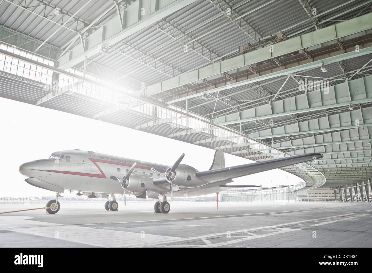 Privat-Jet im hangar Stockfoto