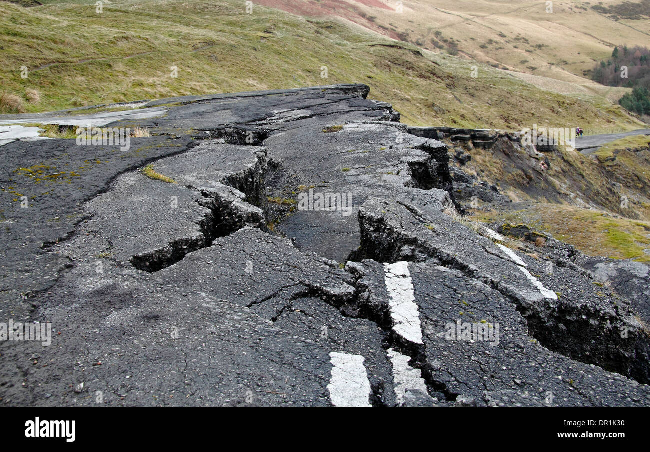 Erdrutsch auf Ostwand von Mam Tor, ein geologisch instabilen ehemaligen Burgberg über Castleton, Peak District, Derbyshire, UK Stockfoto