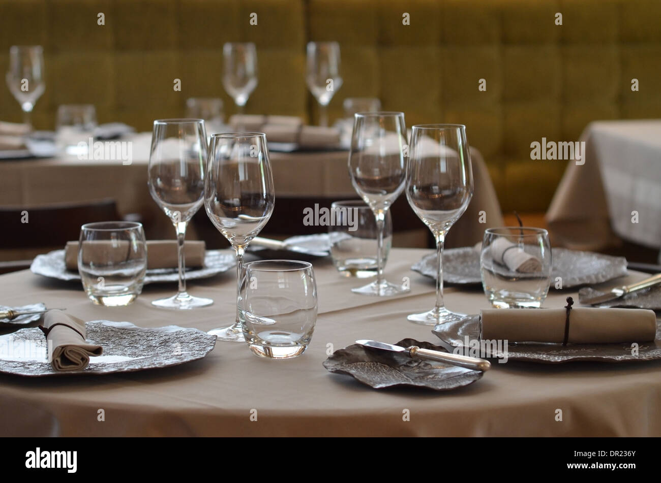 Auf gedeckten Tisch im Club Gascon, spielte ein Michelin französische Gourmetrestaurant in der City of London Stockfoto