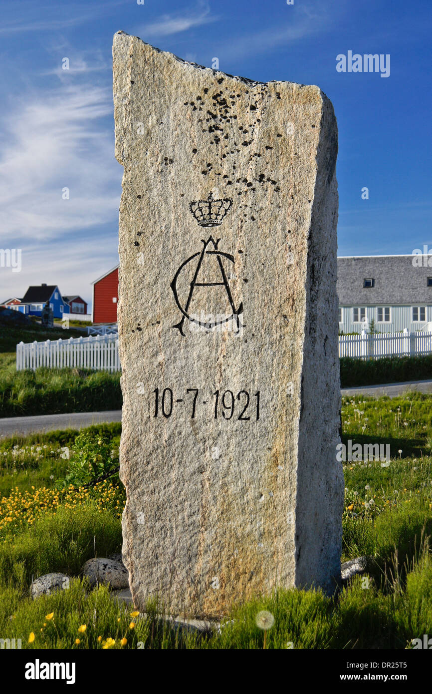 Stein zum Gedenken an ersten dänischen königlichen Besuch in Nuuk (Godthab), Grönland Stockfoto