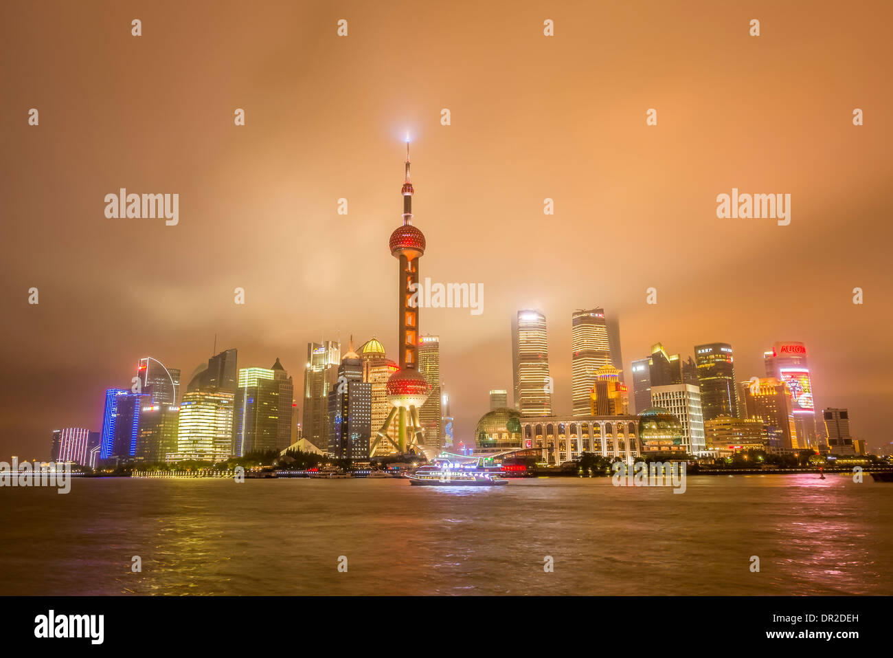 Nachtansicht der Shanghai Pudong New Area, Shanghai, China Stockfoto