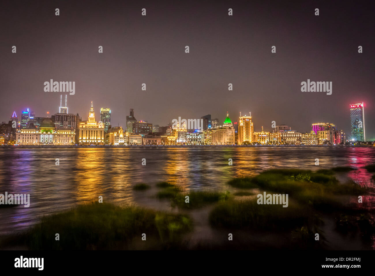 Nachtansicht des Shanghai Bund, Shanghai, China Stockfoto