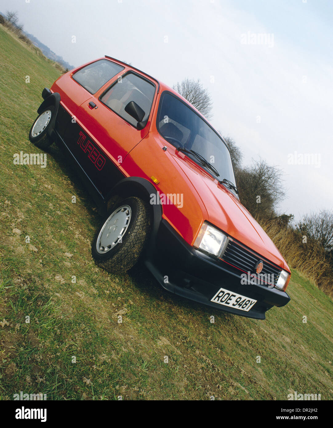 MG Metro Turbo - seltene Sportwagen heiße Luke - vorne 3/4 Winkel Stockfoto