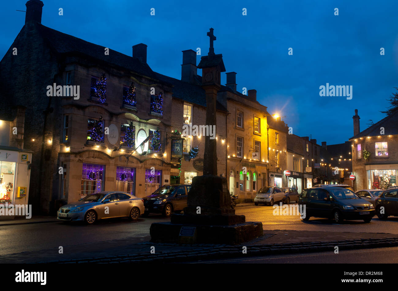 Marktplatz zu Weihnachten, Stow-on-the-Wold, Gloucestershire, UK Stockfoto