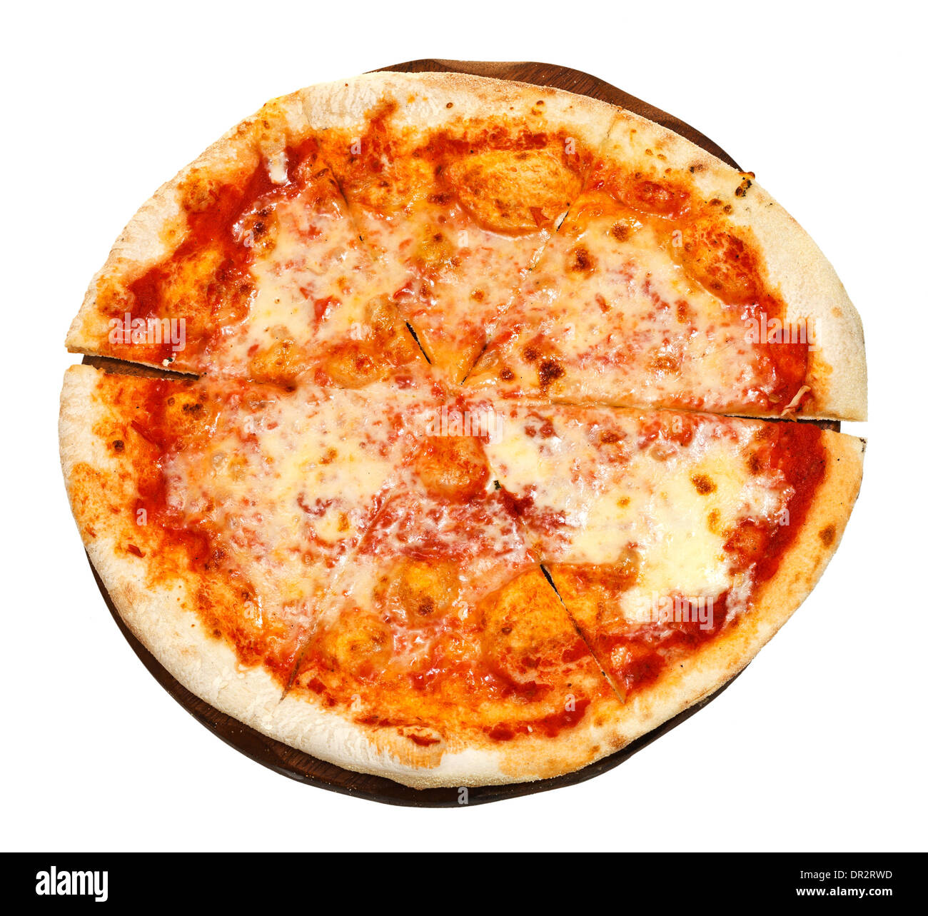Draufsicht der italienischen Pizza Margherita auf Holzbrett isoliert auf weißem Hintergrund Stockfoto