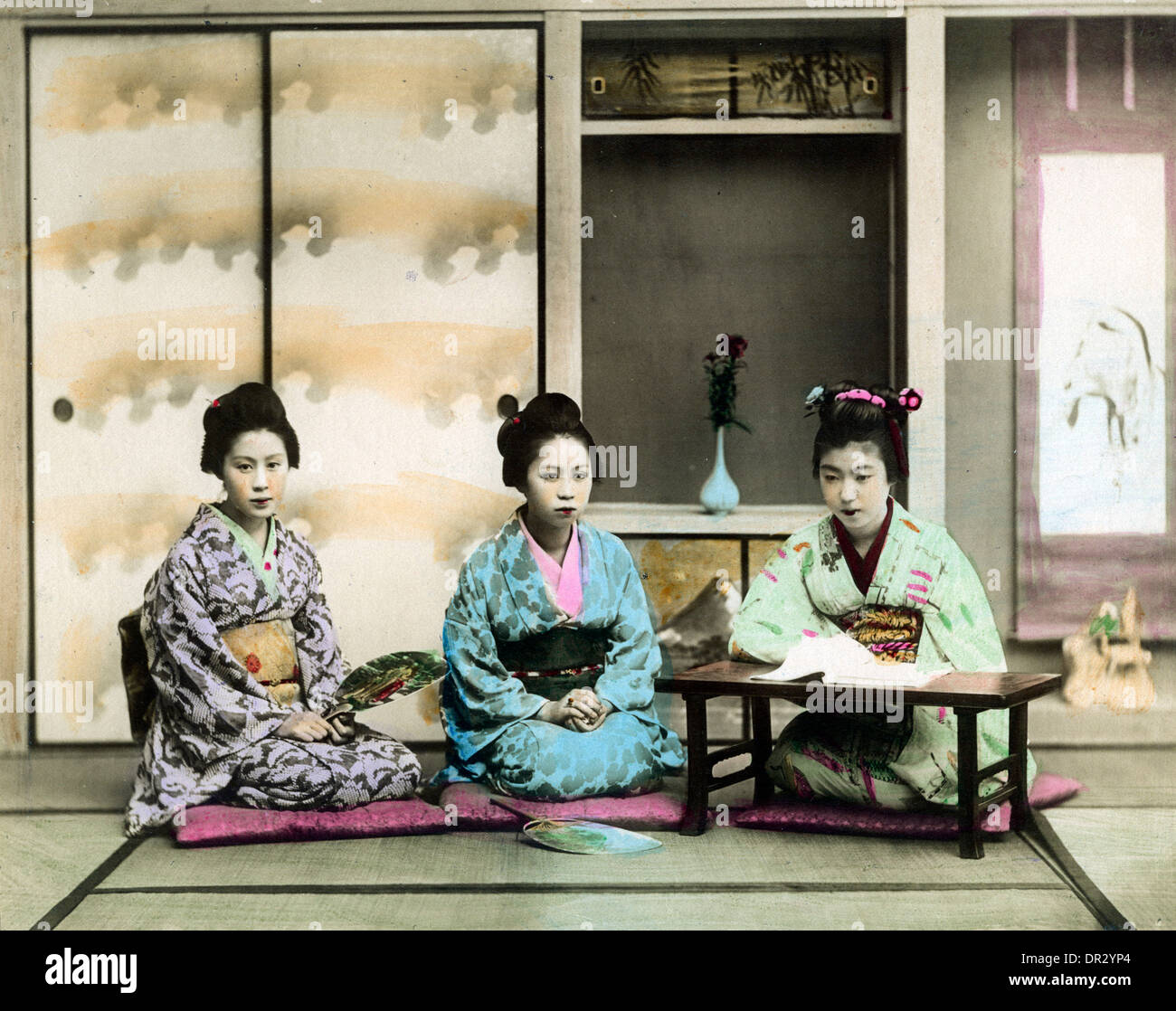 Drei Frauen in kimonos Stockfoto
