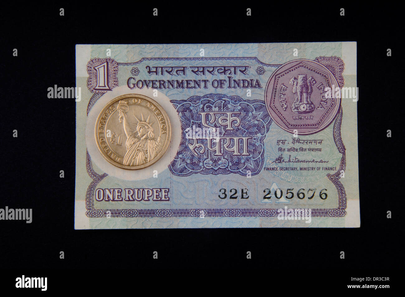 Indische Rupie Hinweis und US-Dollar Stockfoto