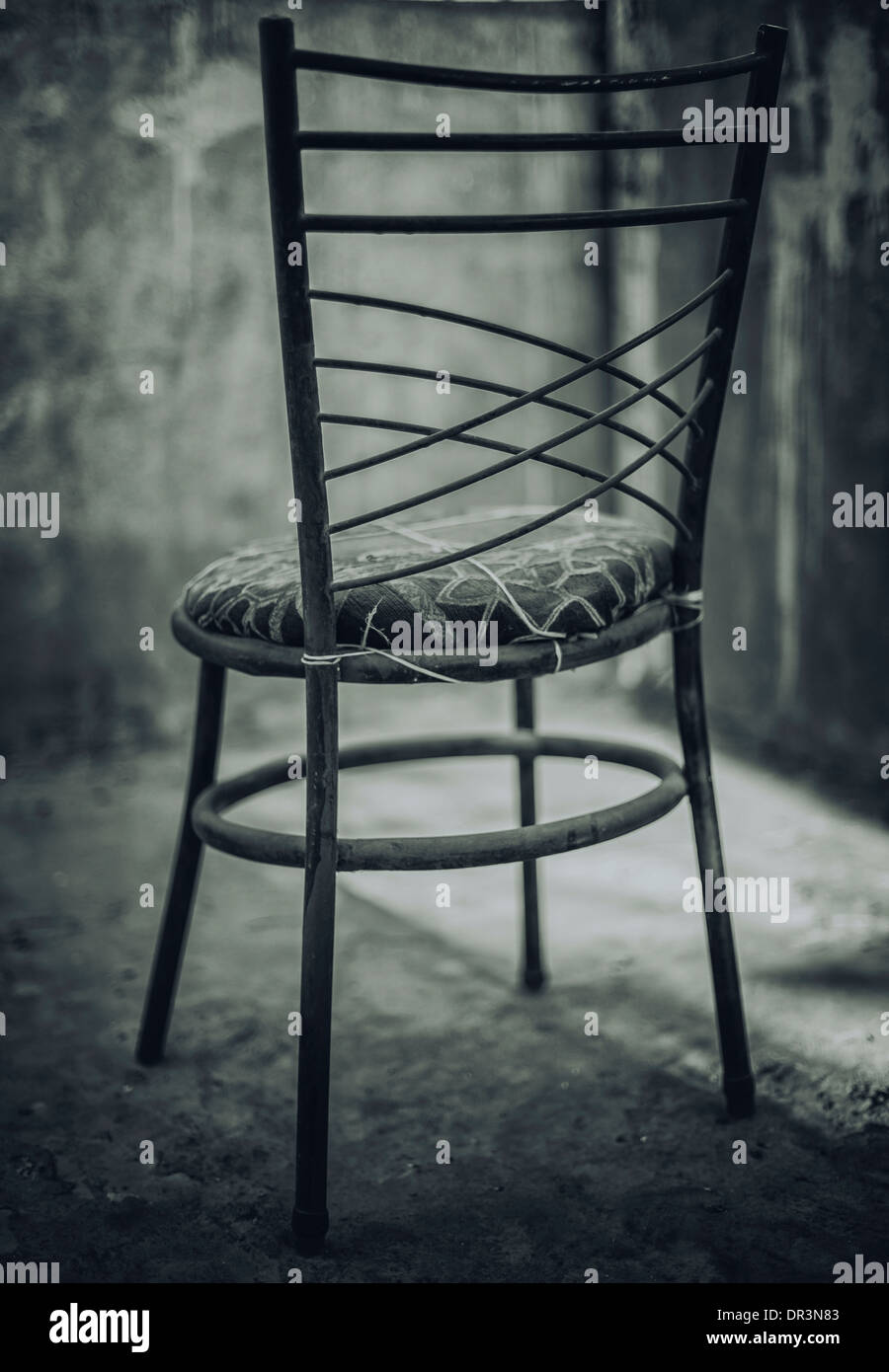 Stuhl alt Eisen Stahl schwarz / weiß-Sonne Stockfoto