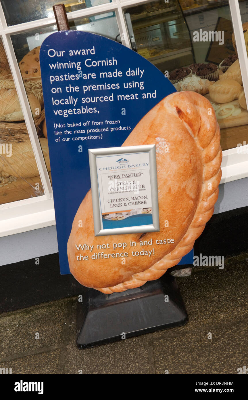 Die Chough Bakery, Padstow, Cornwall, Hersteller von echten Cornish Pasties mit Besitzer Elaine EAD Stockfoto