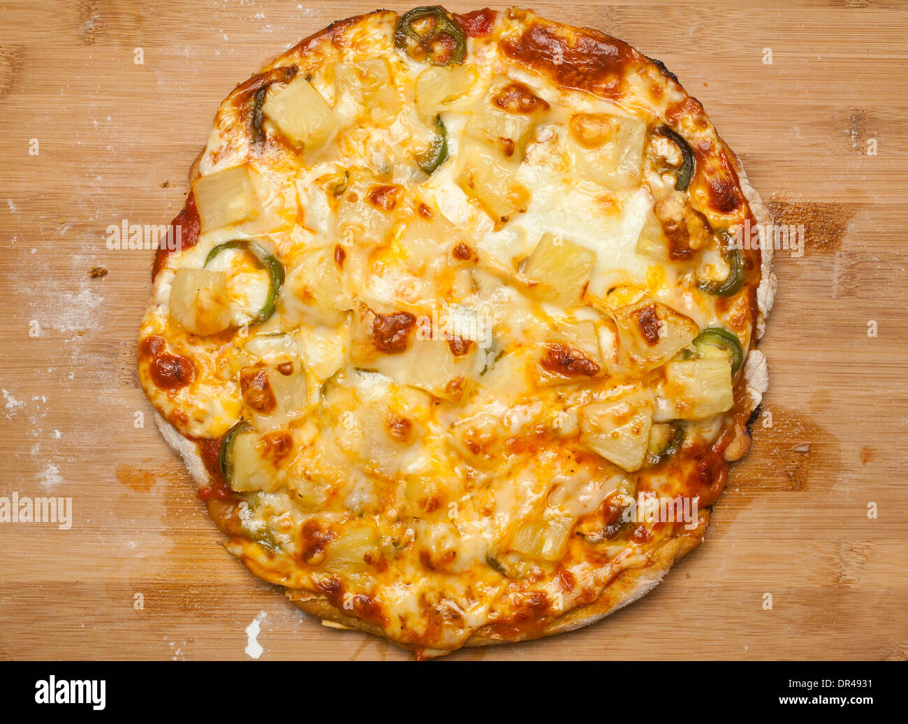 Ganze Käse pizza Stockfoto