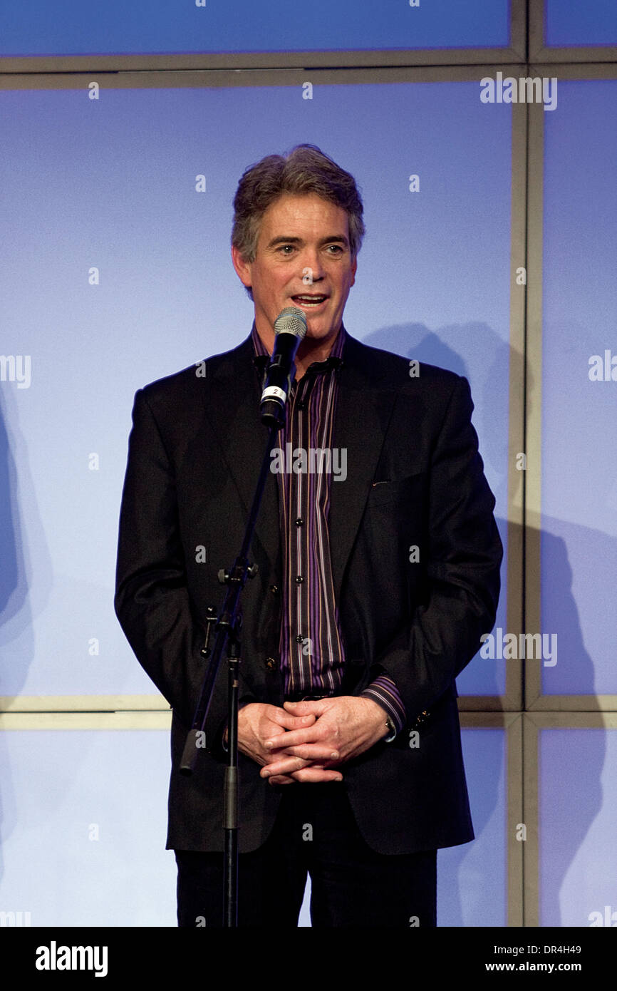 12. März 2009 - Toronto, Ontario, Kanada - JOHN ROBERTS ist der Empfänger der Canadian Music und Broadcast Industry Hall Of Fame Award 2009. Das Awards Banquet fand im Fairmont Royal York Hotel in Toronto statt. (Kredit-Bild: © Terry Ting/Southcreek EMI/ZUMA Press) Stockfoto