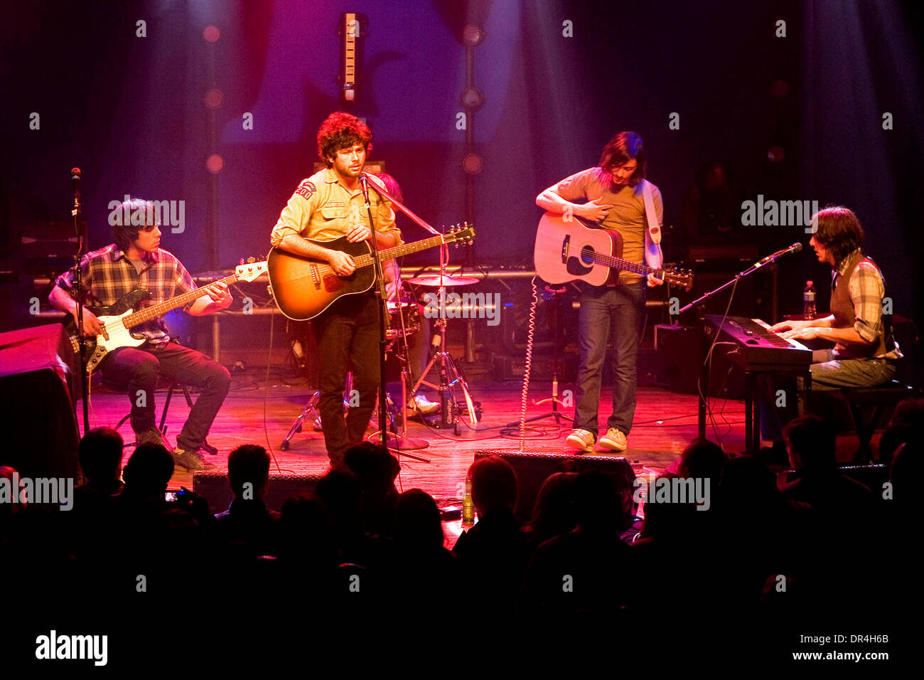 13. März 2009 - Toronto, Ontario, Kanada - eine Leistung durch die ARKELLS im Rahmen der 2009 Canadian Music Week an der Mod-Club in Toronto, ON. (Kredit-Bild: © Steve Dachgaube/Southcreek EMI/ZUMA Press) Stockfoto