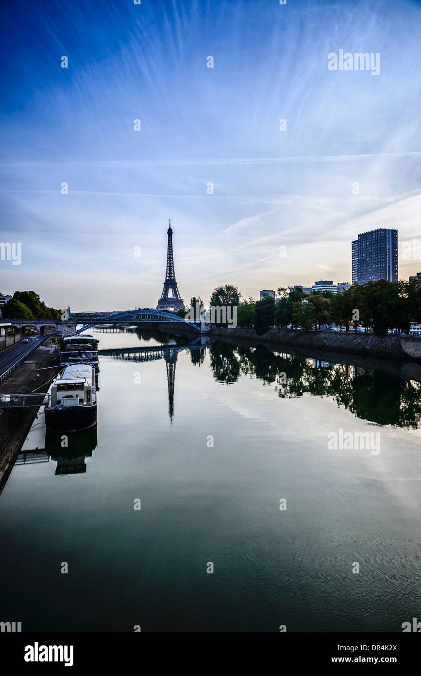 Eiffelturm und Seine, Paris, Frankreich Stockfoto