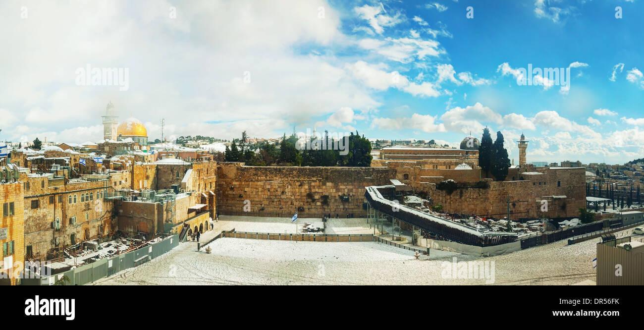 Die Klagemauer in Jerusalem, Israel Om einen sonnigen Tag nach einem Schneesturm Stockfoto