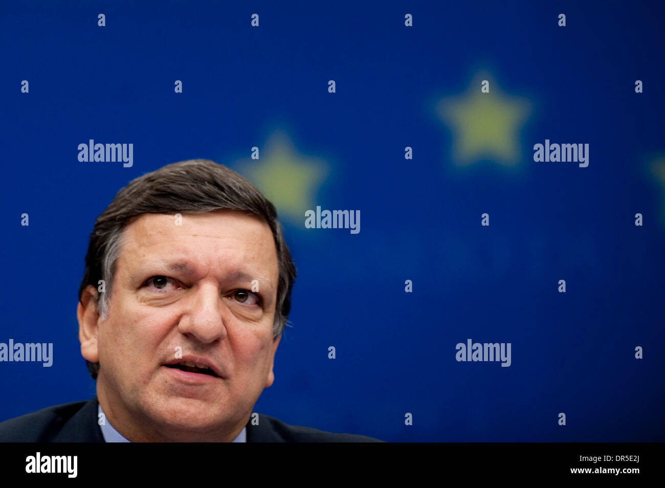 1. März 2009 - Brüssel, Belgien - Präsident der Europäischen Kommission José MANUEL BARROSO hält eine Pressekonferenz nach dem Sondergipfel EU-Staats-und Regierungschefs. EU treffen Staaten in Brüssel am 2009-03-01, die Schritte der einzelnen EU-Mitgliedstaaten, das Konjunkturprogramm umzusetzen und sich schützen vor den Auswirkungen der Finanzkrise anzugehen. T Stockfoto