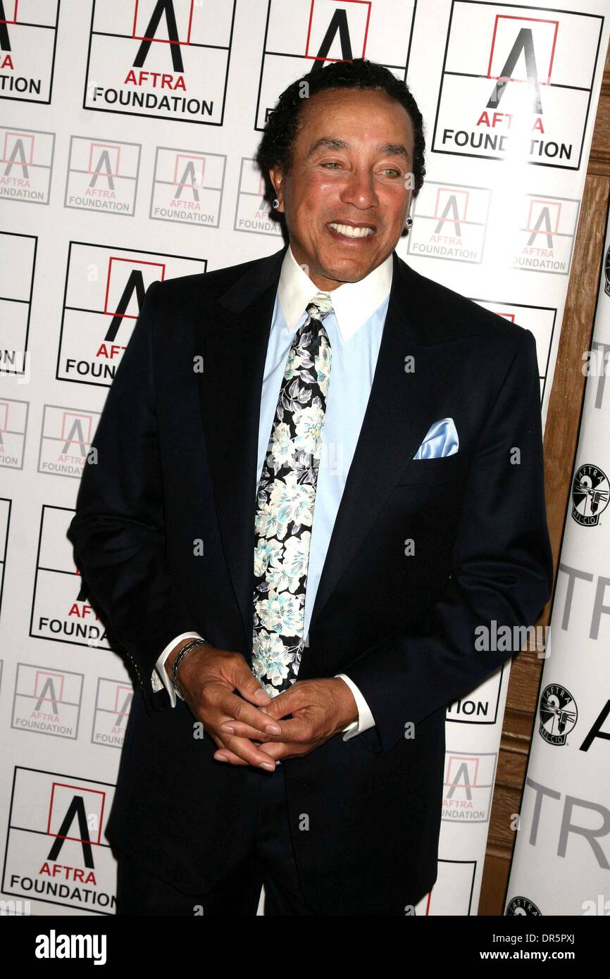 I14143CHW.2009 Aftra Medien und Unterhaltung Excellence Awards im Millennium Biltmore Hotel, Downtown Los Angeles 03-09-2009.Photo von Clinton H. Wallace-Photomundo-Globe Fotos... SMOKEY ROBINSON. (Kredit-Bild: © Clinton Wallace/Globe Photos/ZUMAPRESS.com) Stockfoto