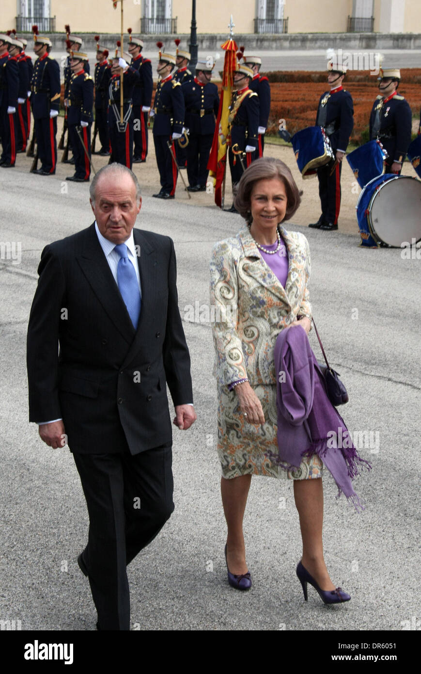 2. März 2009 darauf vorbereiten - Madrid, Spanien - spanische König Juan Carlos I und Königin Sofia, Treffen mit dem russischen Präsidenten im Zarzuela-Palast, die offizielle Residenz des Königs und der Königin von Spanien. (Kredit-Bild: © PhotoXpress/ZUMA Press) Einschränkungen: * Nord- und Südamerika Rechte nur * Stockfoto