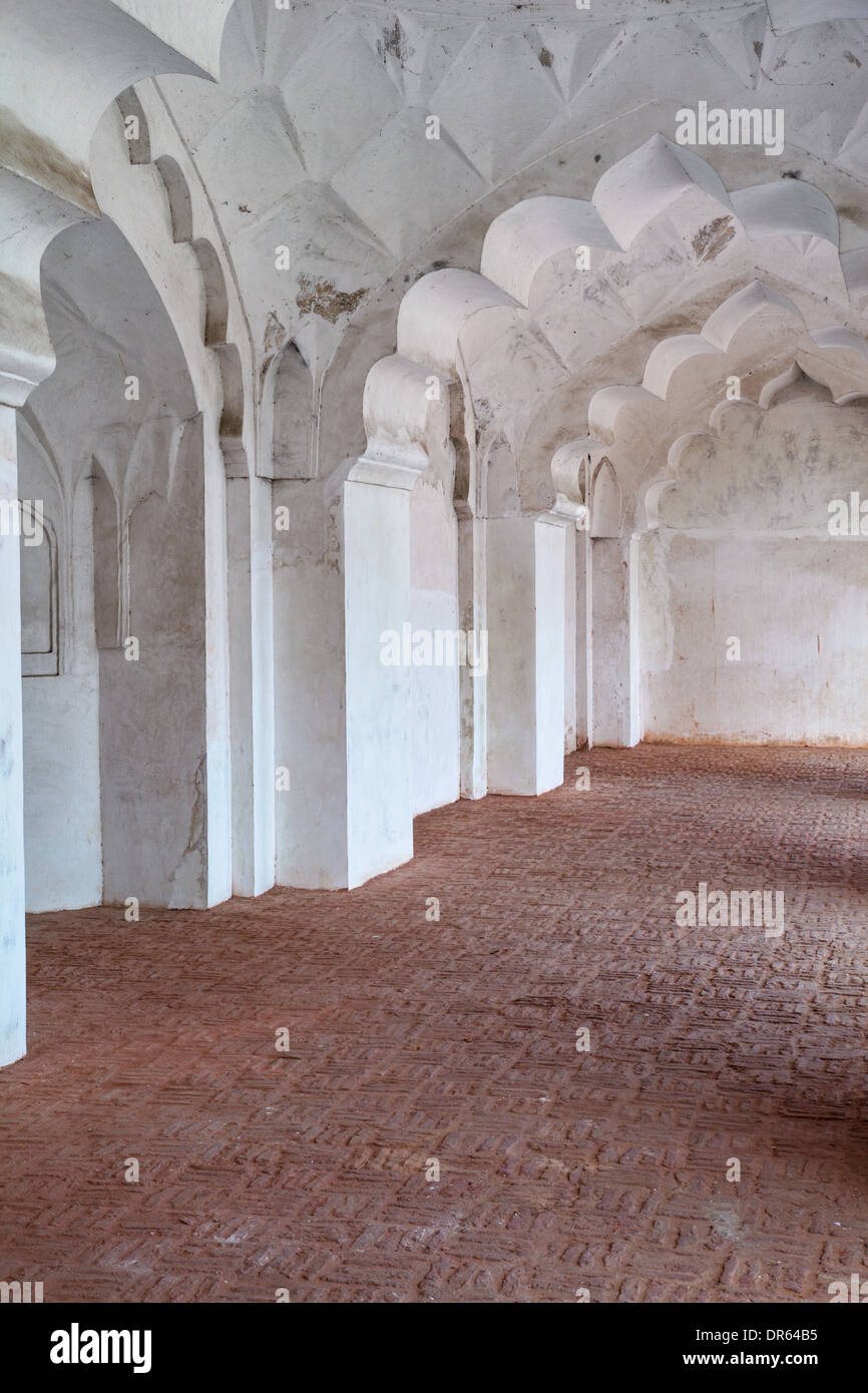 Säule-Galerie in Agra Fort, Uttar Pradesh, Indien Stockfoto