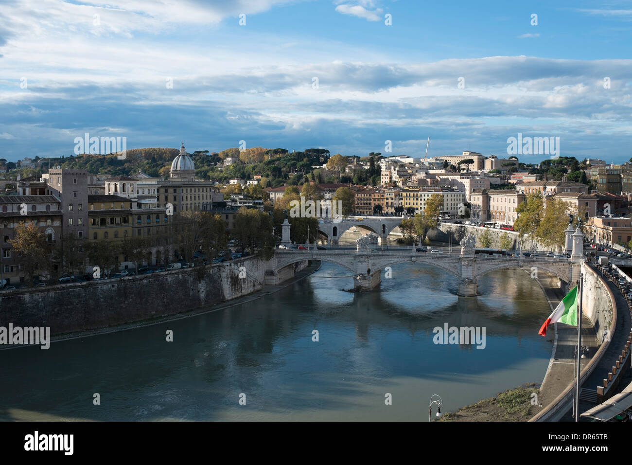 Blick von der Engelsburg (Burg St. Angelo), Rom. Des Flusses Tiber. Stockfoto